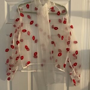 Gracia Sheer White Top with Red Lip Print